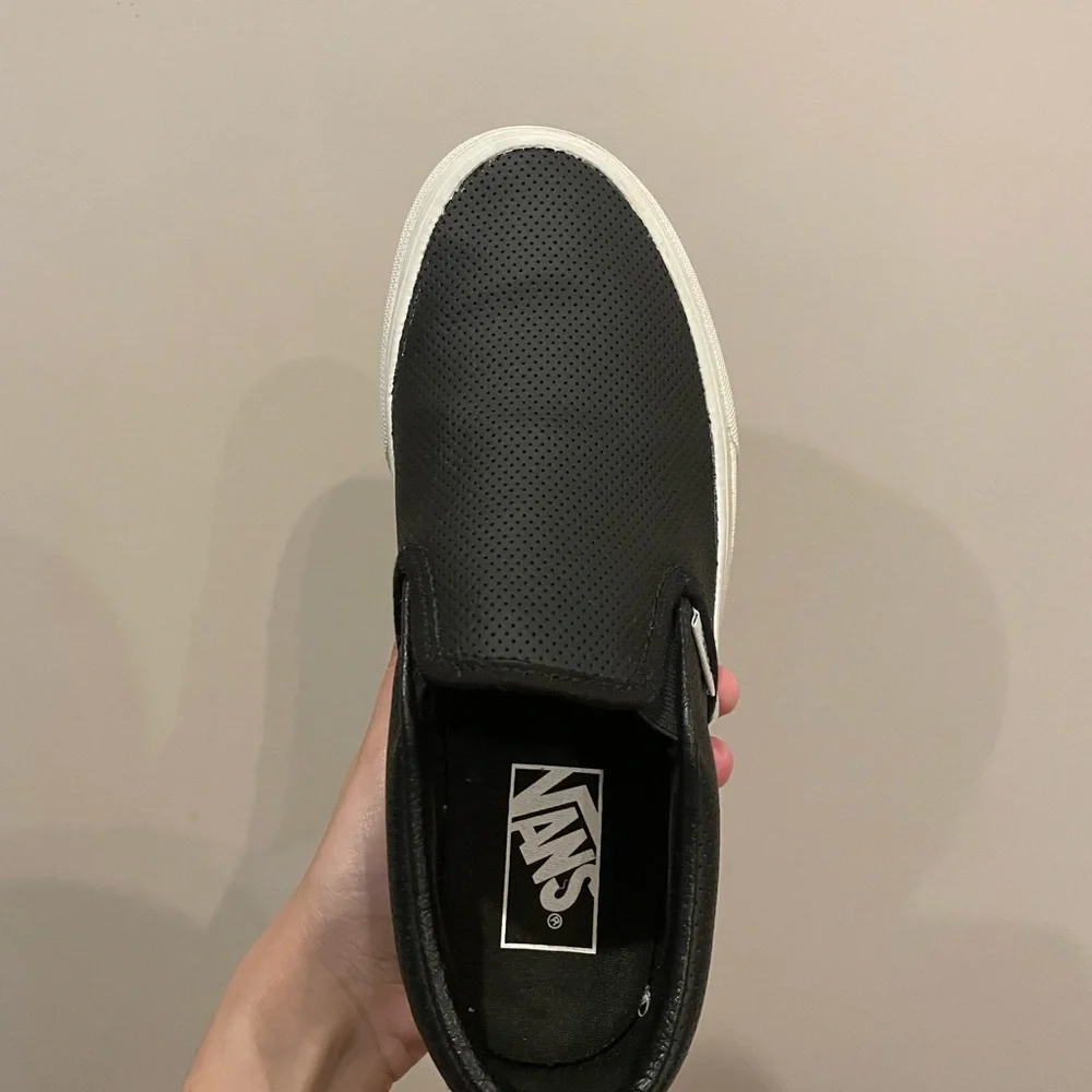 Perf Leather Slip On Vans unisex - Picture 6 of 9